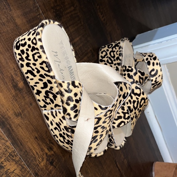 Matisse Cowhide Sandals - Picture 3 of 3